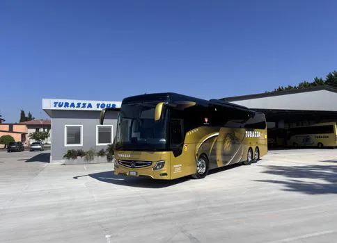 NUOVO ARRIVO MERCEDES TOURISMO