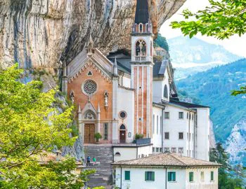 SANTUARIO MADONNA DELLA CORONA e LAZISE