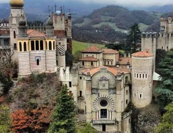 ROCCHETTA MATTEI e il BORGO LA SCOLA