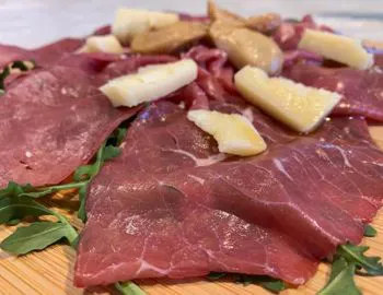  LA TIPICA CARNE SALADA 