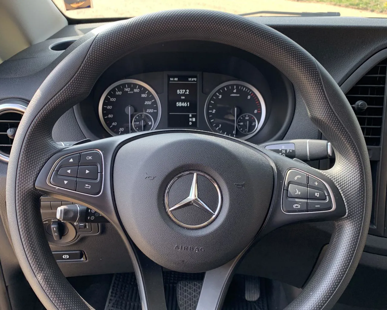 Volante ergonomico
